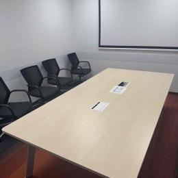 Stół konferencyjny